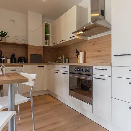Central Apartment, 55M2, Kitchen, Washer, Netflix, Parking Cottbus Exterior photo